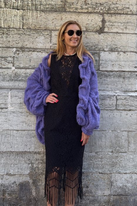 Must narmastega pitskleit (M)